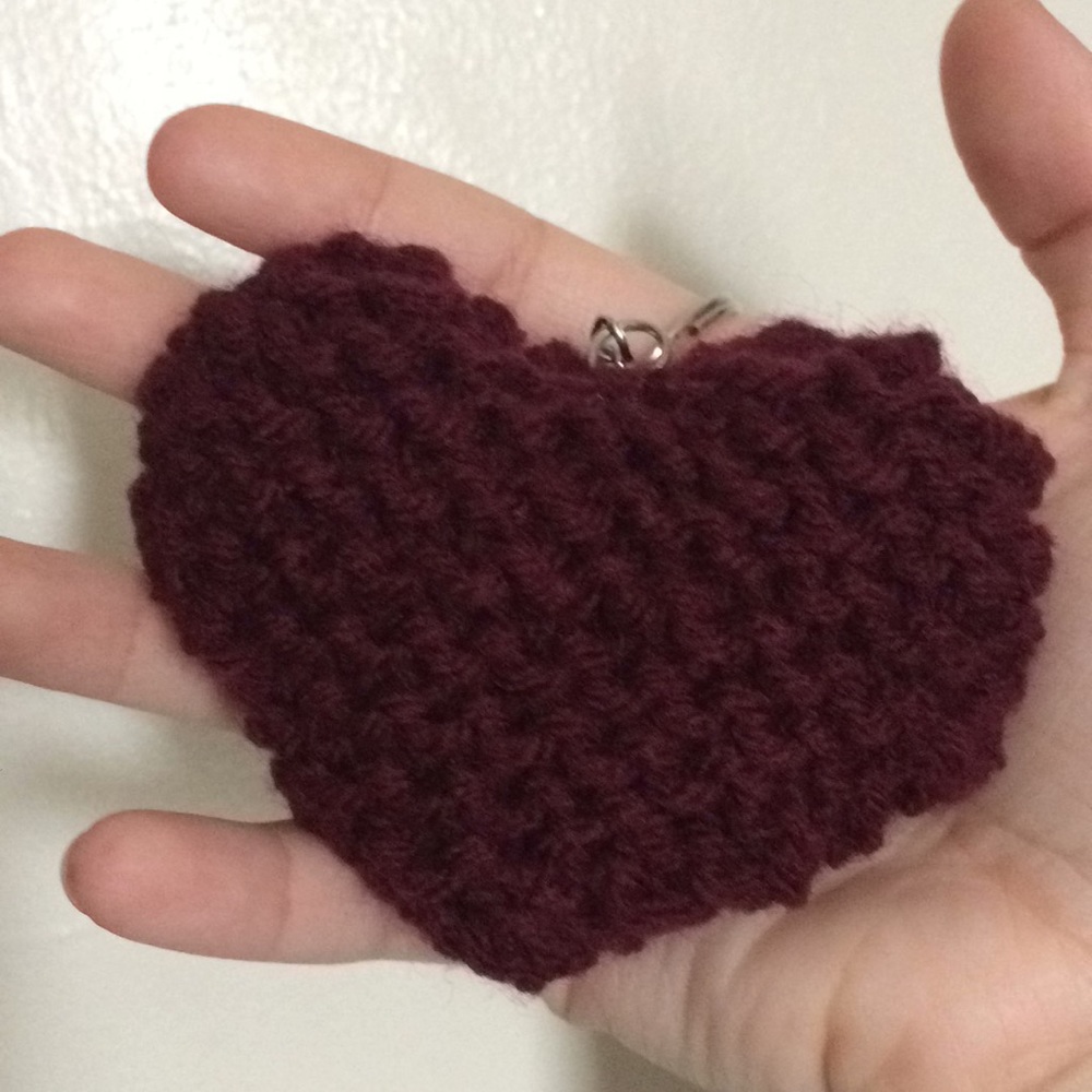 ❤️ Basic Heart Shaped Keychain ❤️ - Picture 3 of 3